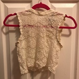 vintage creme lace cropped blouse.